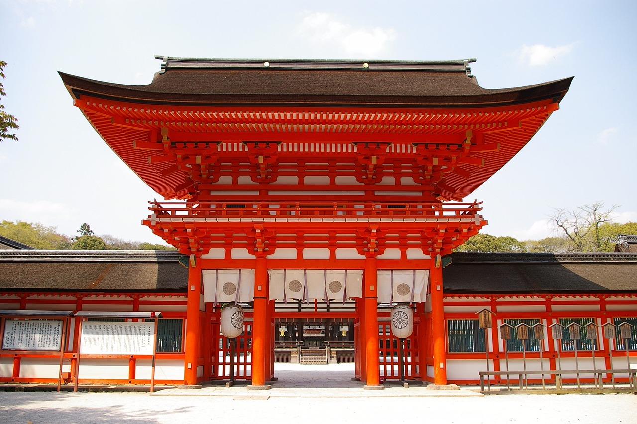 日本首相石破茂不参加靖国神社大祭，稳健务实的外交姿态